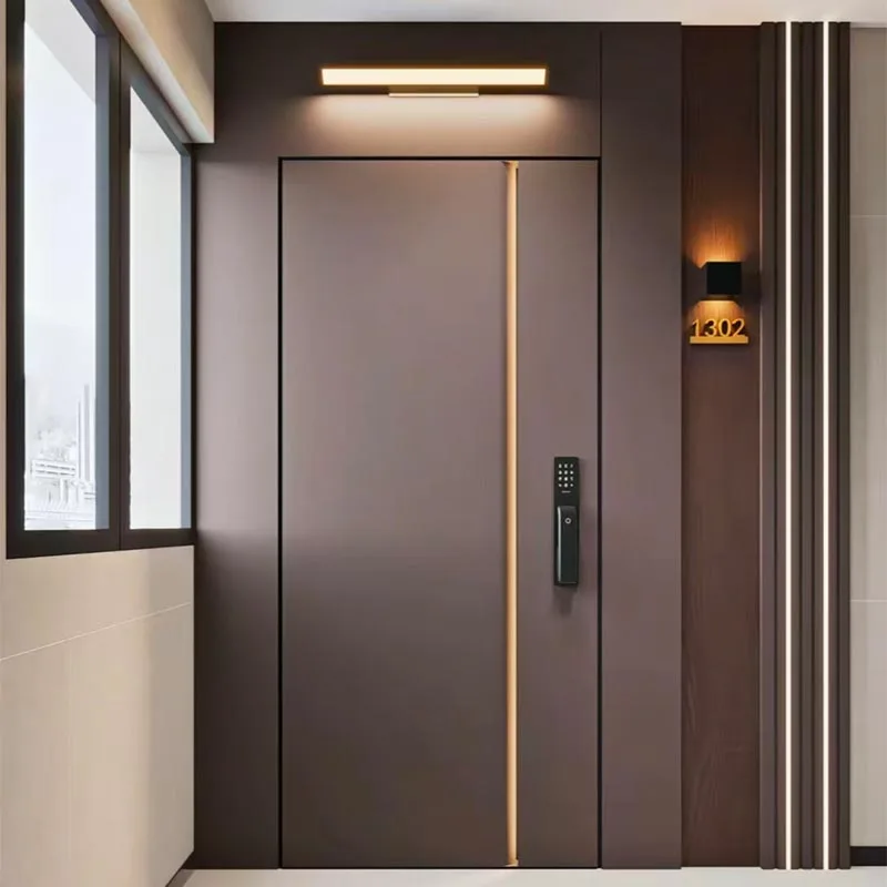 Puerta de cobre y aluminio de una puerta y una vista