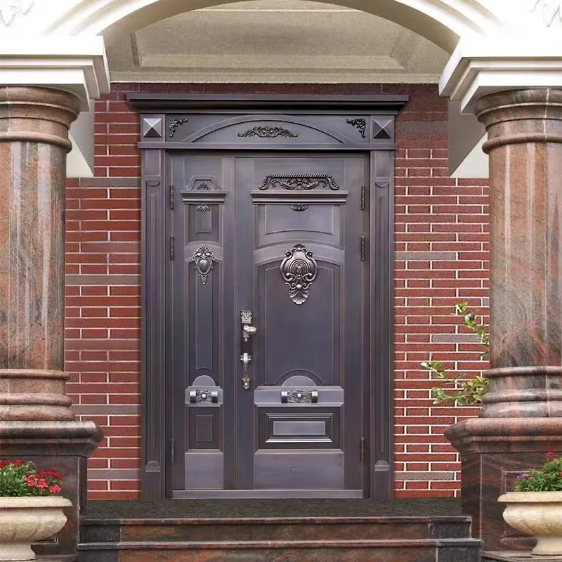 Puerta de entrada de cobre para madre e hijo de Villa